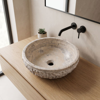 Doğal taş yuvarlak lavabo, modern banyo düzeni — kurgulanmış çekim sahnesi